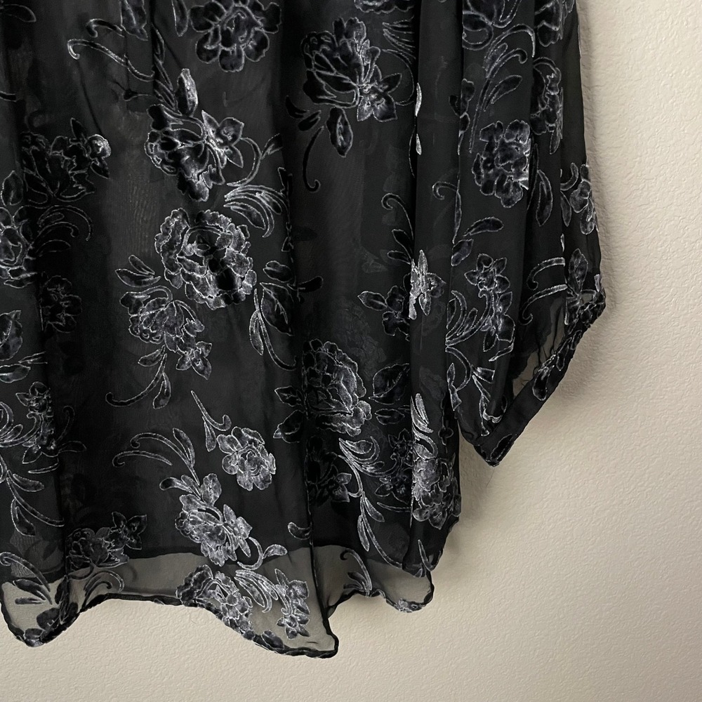 Torrid Top Womens 5 5X Black Velvet Burnout Floral Sheer Tunic Whimsigoth Vamp - Picture 6 of 12